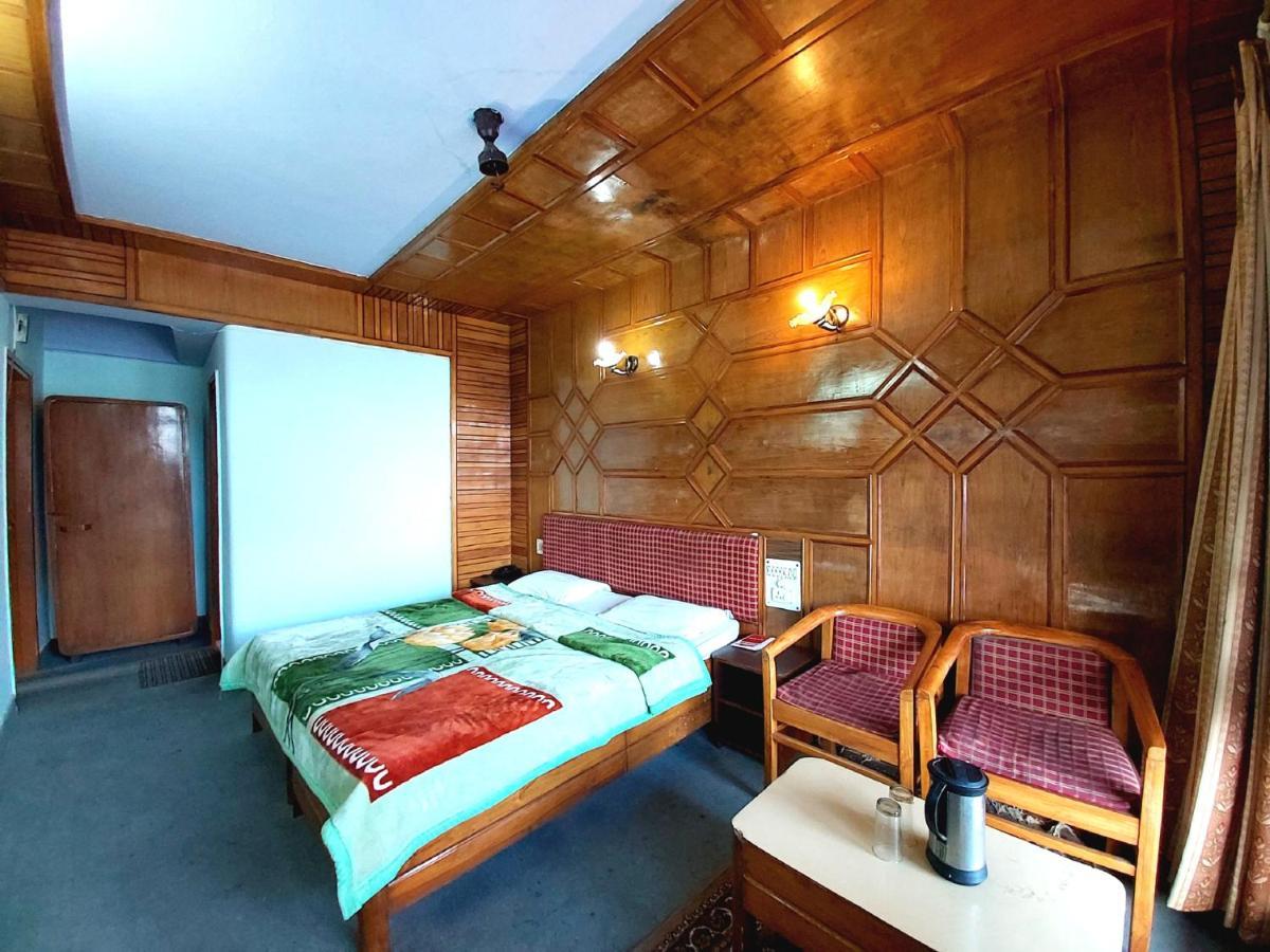 Goroomgo Radha Continental Nainital Eksteriør bilde